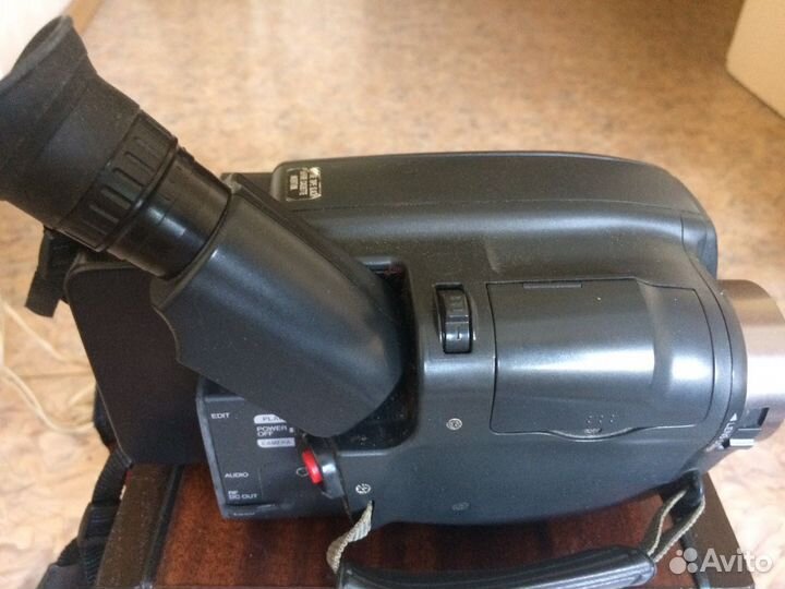 Японская ретро Видеокамера JVC VHS GR-AX48