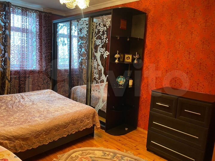 2-к. квартира, 70 м², 4/6 эт.