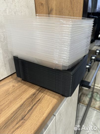 Контейнер с крышкой