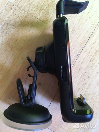 Автомобильный держатель для iPhone 4S Magellan Pr