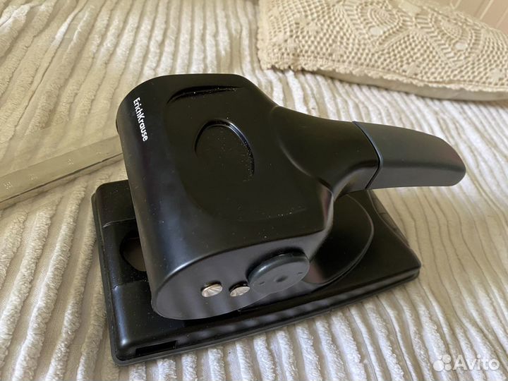 Мощный дырокол Erich krause