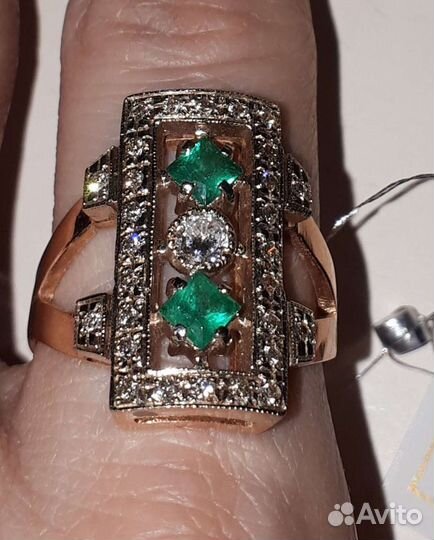 Новый бриллиантовый золотой перстень