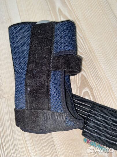 Бандаж на лучезапястный сустав XL evolution левая