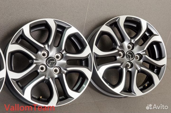 Лот UP30667141 Оригинальные 16-е диски mazda