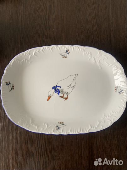 Блюдо фарфор гуси
