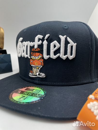 Кепка бейсболка и брелок Garfield