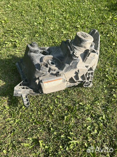 Фара правая toyota tundra