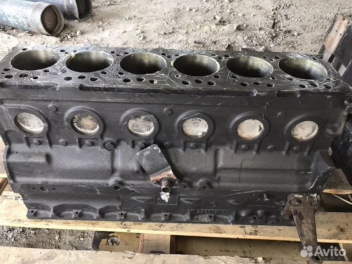 Блок двигателя маn