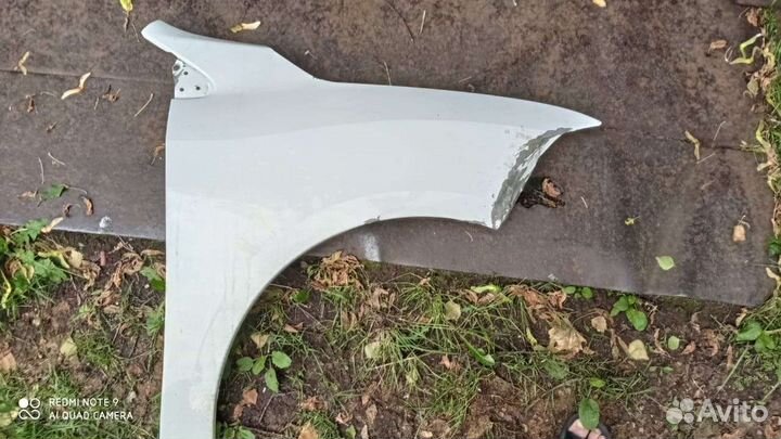 Крыло правое переднее