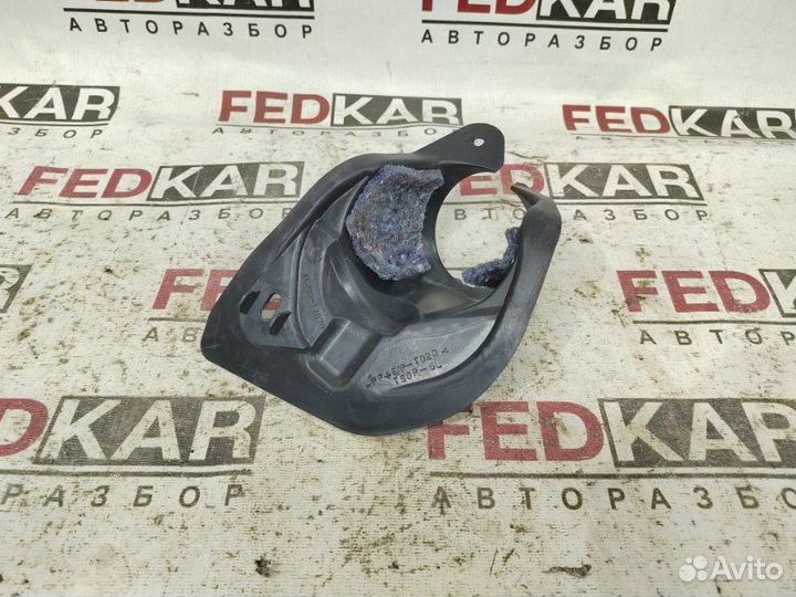 Кожух рулевой колонки Toyota Corolla E150 1ZR FE