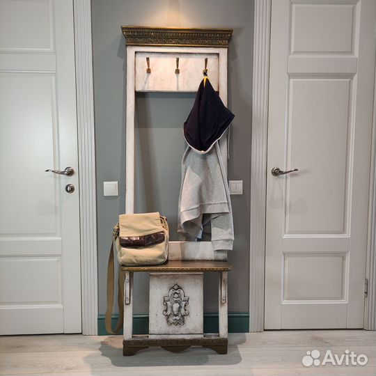 Вешалка для одежды напольная / настенная