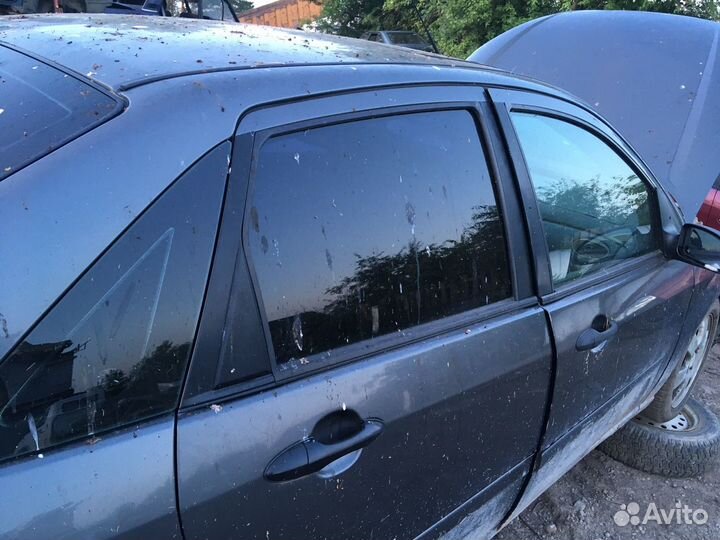 Стёкла боковые Форд фокус 1