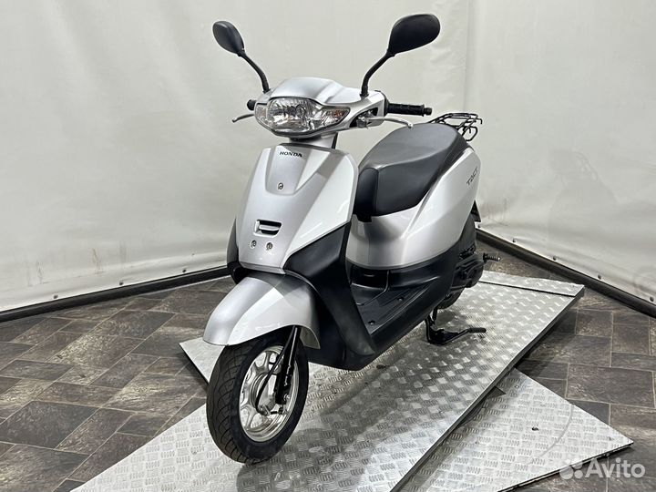 Скутер Honda Tact