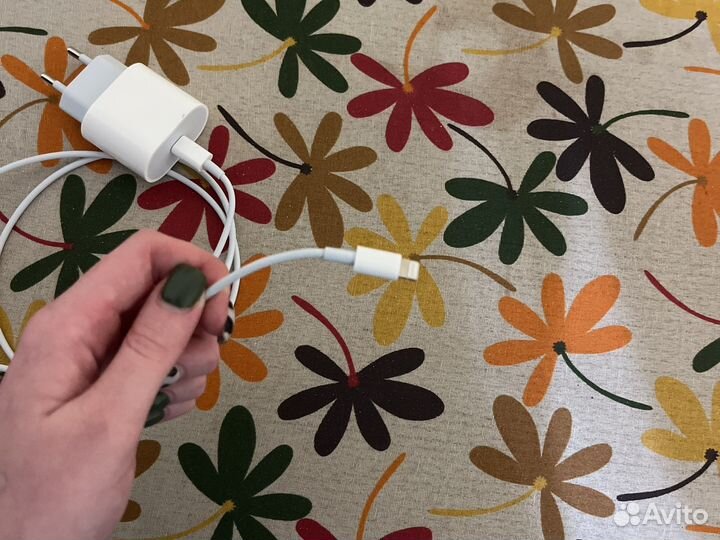 Зарядка на iPhone