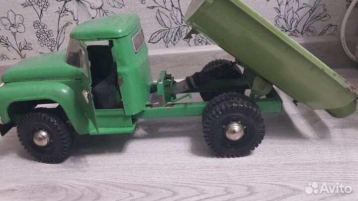 Жестяная машинка СССР, ЗИЛ- азлк 130, самосвал
