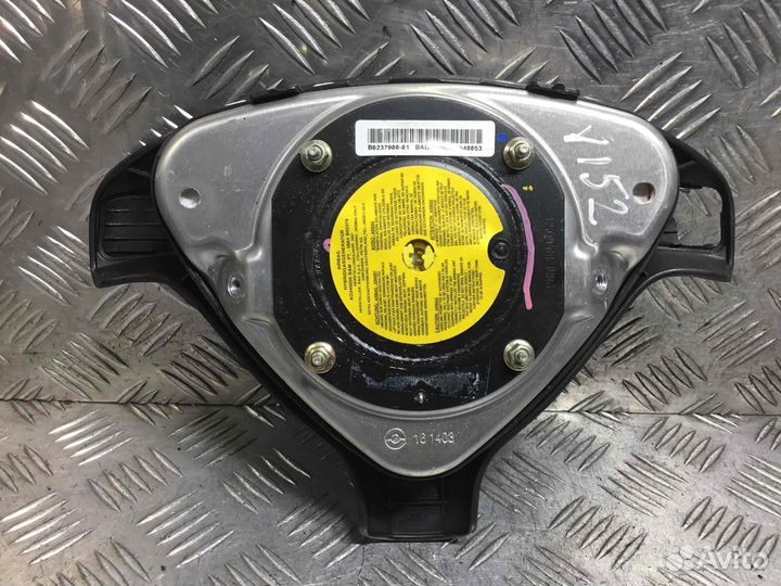 Подушка безопасности водителя Opel Zafira b023790001 Z22SE