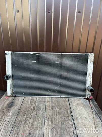 Радиатор охлаждения Volvo S40 2.4