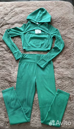 Костюм спортивный женский