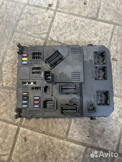 Peugeot 407 блок предохранителей