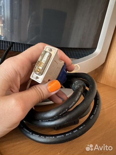 Монитор Sony SDM-HS93, 1280x1024, 75 Гц, MVA 19