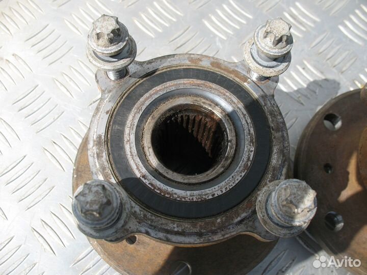 Ступица задняя BMW X5 E53 цена за штуку