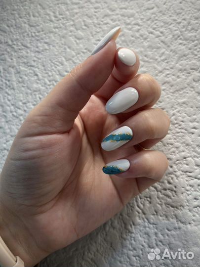 Маникюр, педикюр, наращивание ногтей