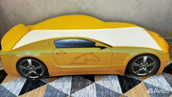 Детская кровать машинка с матрасом