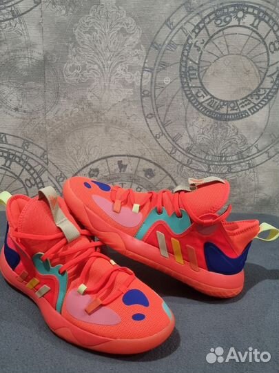 Батсаетбольные кроссовки Adidas harden