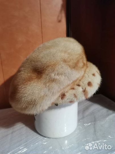 Берет женский норковый