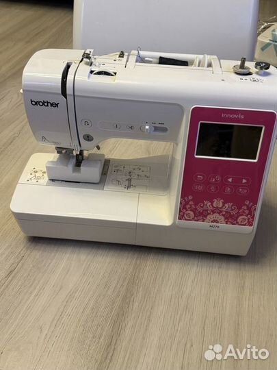 Швейная- вышивальная машина Brother innov is M270
