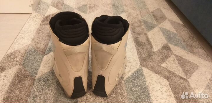 Сноубордические ботинки 38