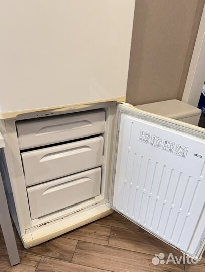 Холодильник Stinol бу рабочий