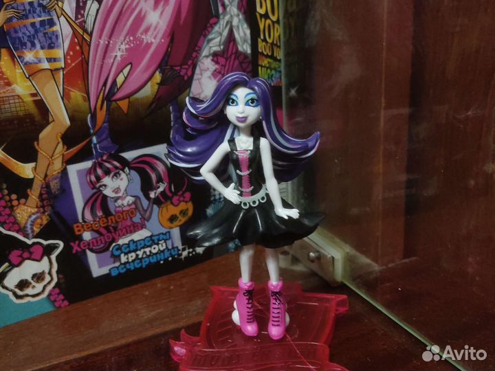 Фигурка Монстер Хай Спектра