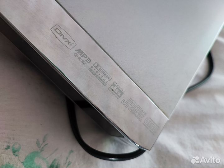 DVD проигрыватель LG DKE574XB