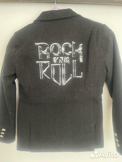 Пиджак на мальчика 140