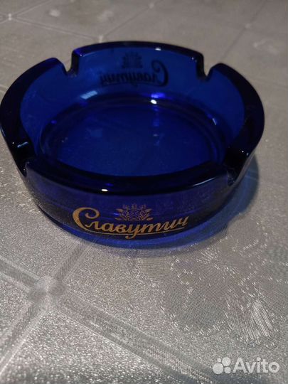 Пепельница и сувениры