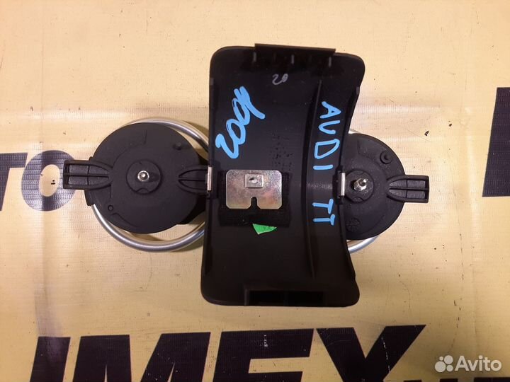 Подстаканник Audi Tt 8N