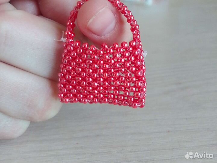 Сумочка из ровного бисера