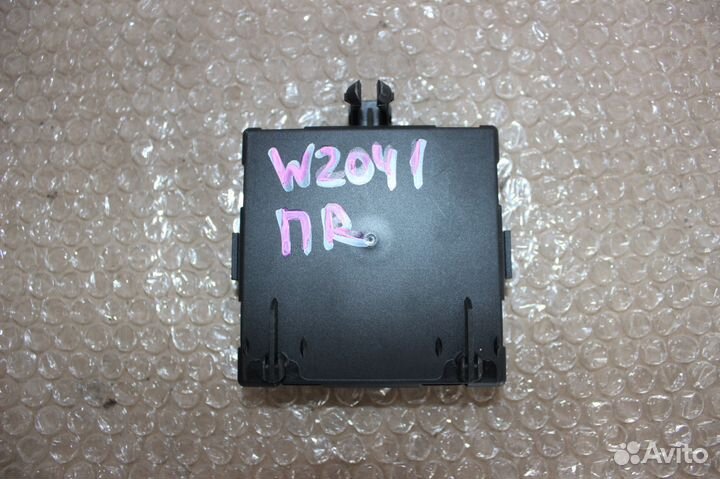 Блок упр-я двери пер прав Mercedes C-Class W204