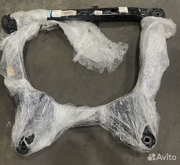 Подрамник Toyota-Sienna 51100-08020