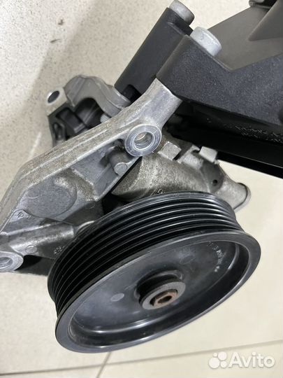 Насос гидроусилителя mercedes w251