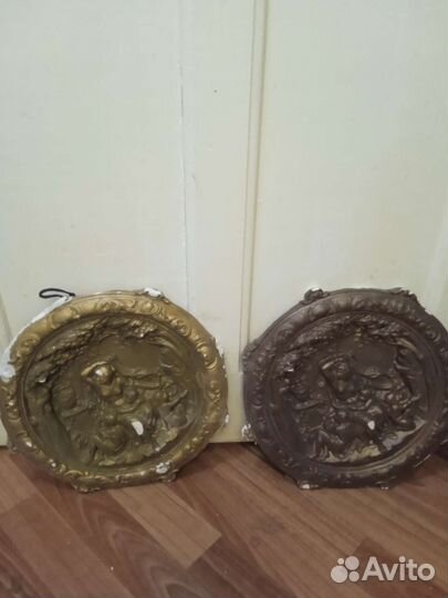 Античные гипсовые барельефы