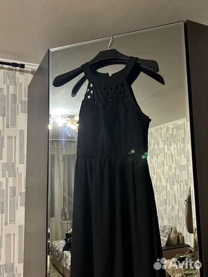 Черное платье