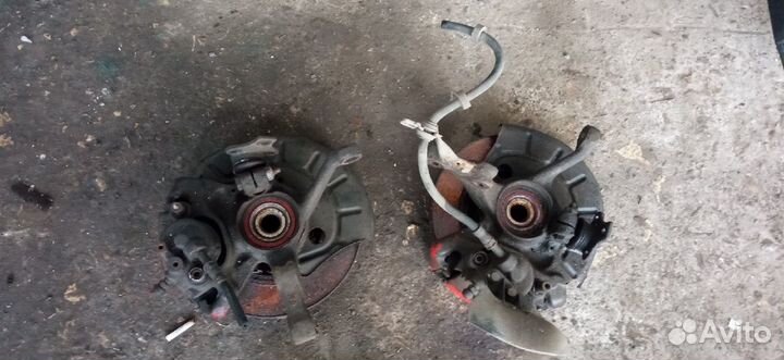 Кулак поворотный Фольксваген Джета 3