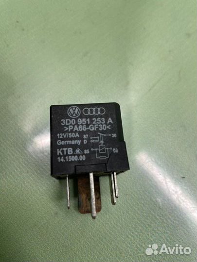 Реле Volkswagen Touareg 7L дорест. 3.2L BMV 2005