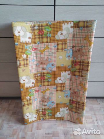 Пеленатор на детскую кроватку