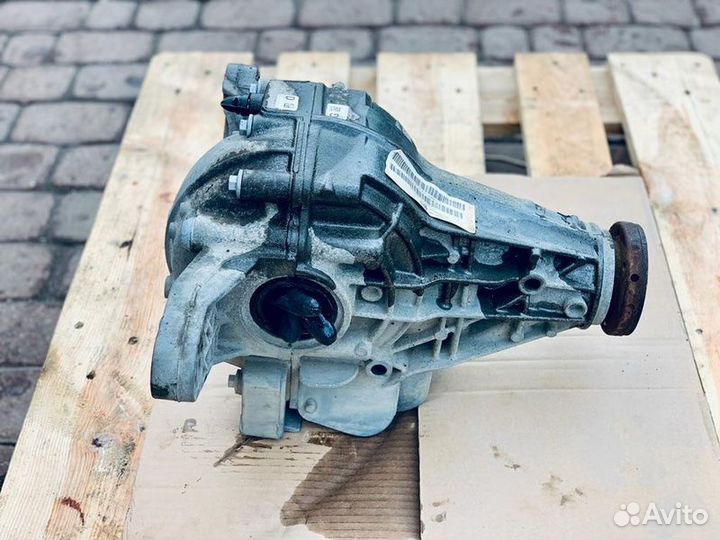 Сальник хвостовика переднего редуктора порше кайен. Редуктор заднего моста порше кайен 2008 года. Сайлентблок редуктор cayenne 958. Задний редуктор порше кайен 2013 года. Передний редуктор порше кайен.