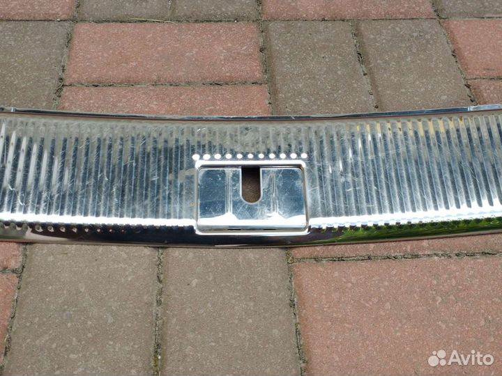 Накладка багажника Volkswagen touareg gp 2009г