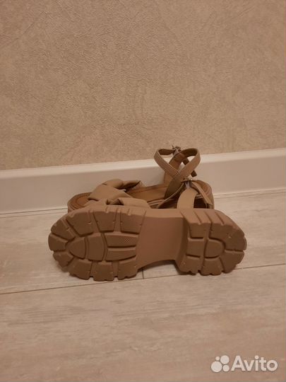 Босоножки женские 36 размер