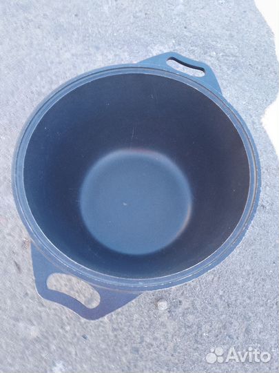 Казан чугунный бу без крышки